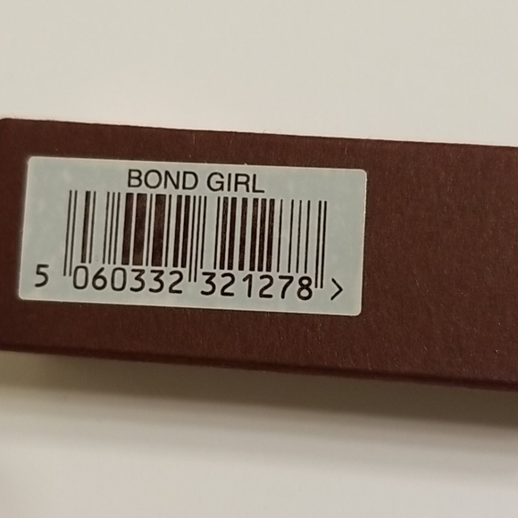 Charlotte Tilbury Matte Revolution Bond Girl Lipstick - Picture 10 of 11